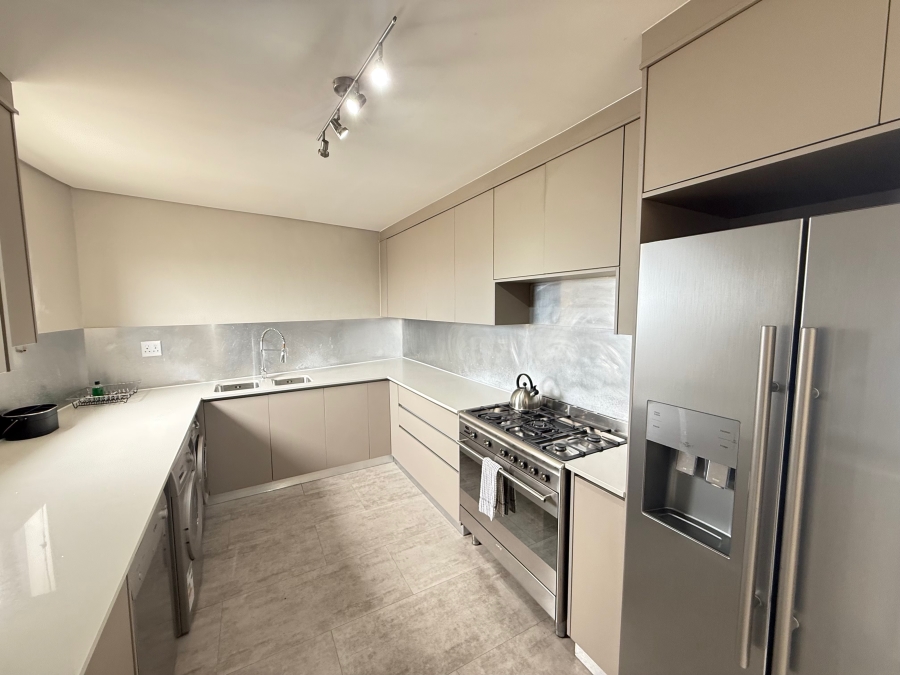 4 Bedroom Property for Sale in Waves Edge Western Cape